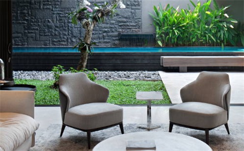 2028年08月18日搬家黄历查询