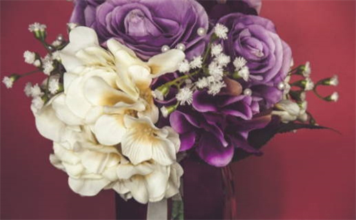 57年的鸡是什么命(57年的鸡是什么命 五行属什么)