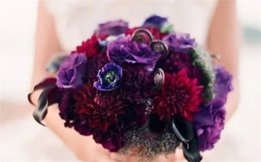 属蛇77年是什么命(属蛇77年是什么命运)