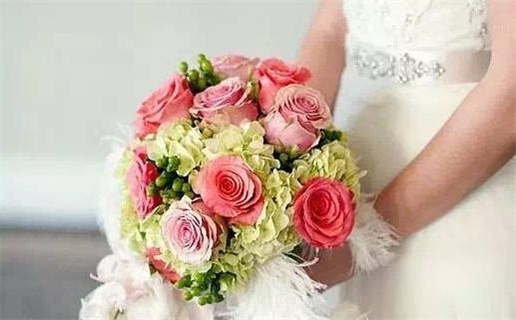 农历二〇四四年九月初三黄历办婚礼不推荐吗,这天结婚合适吗