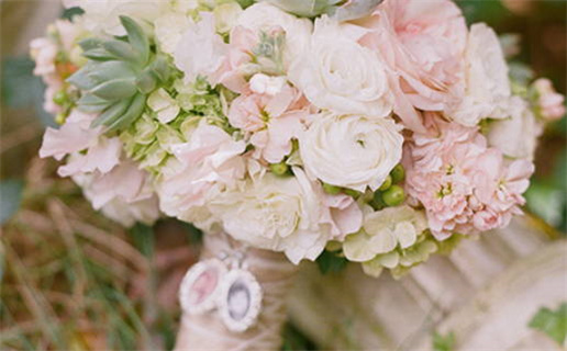 2028年10月11日领证的最佳选择与忌讳：适合与不适合的事项解析