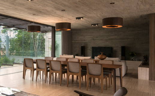 2028年08月20日乔迁黄历查询