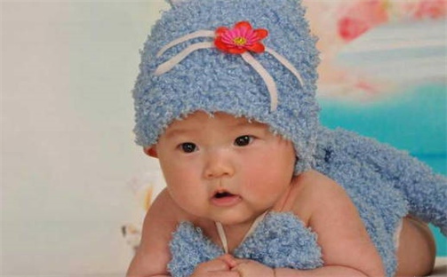 吴姓2026年06月25日出生的男孩子五行缺什么？如何科学取名