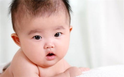 如何给2026年06月30日出生的周姓男宝宝起个好名字？专业分析与建议