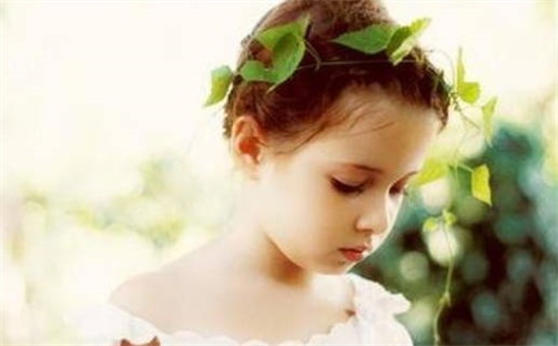 何姓2026年07月24日出生的男孩子命理分析与起名攻略